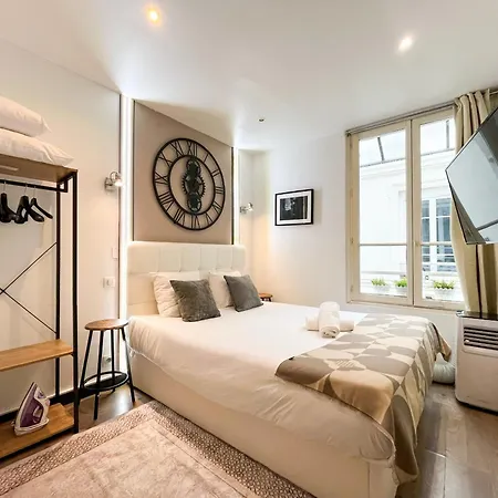 21 Atelier Chaplin Montorgueil Parigi